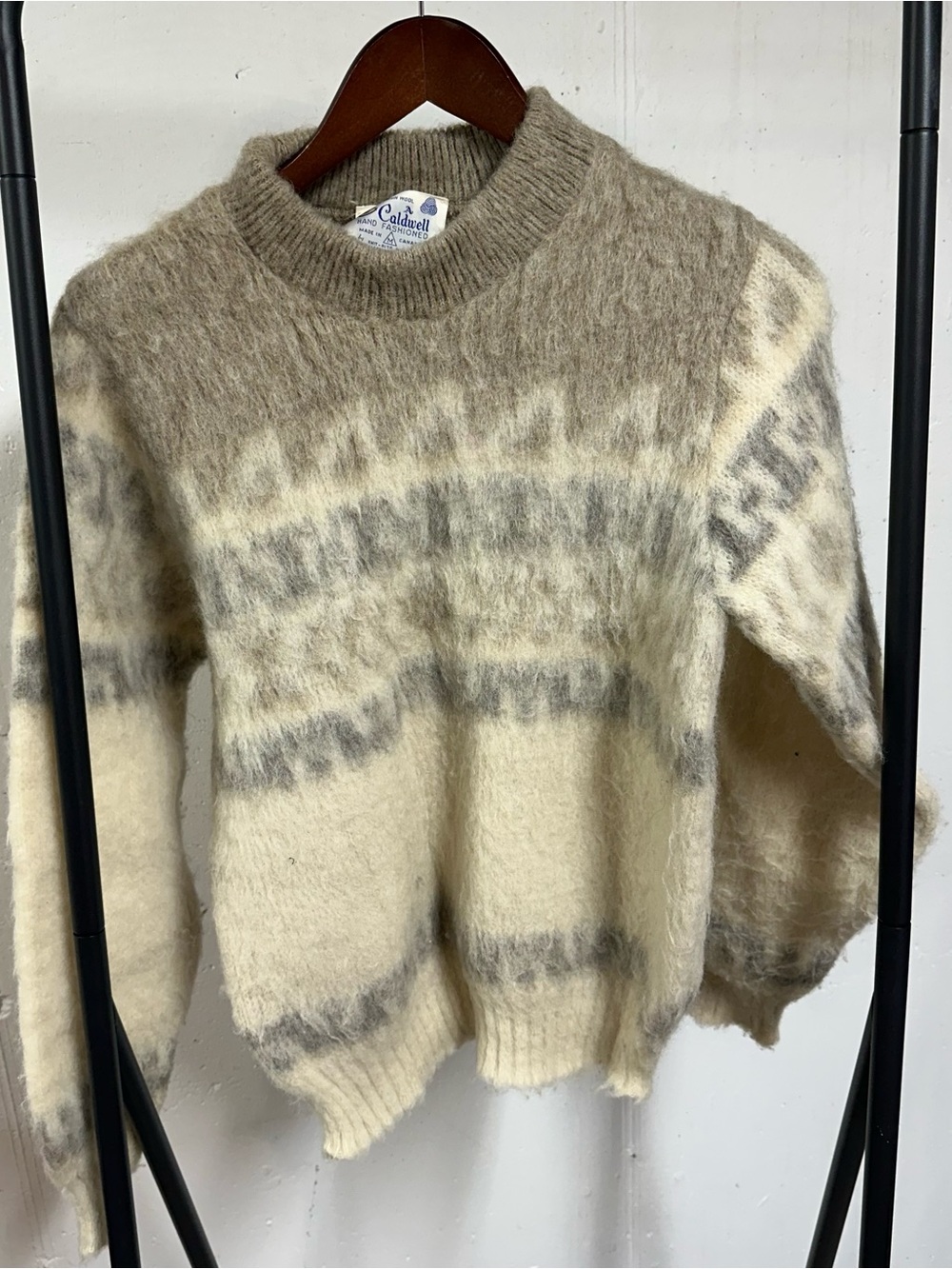 Vintage Caldwell Taupe, Cream & Light Gray Fuzzy Crewneck Wool Sweater 🦩